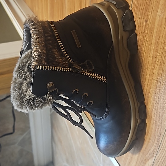 Soft Moc Vegan Waterproof Boots - Picture 4 of 8